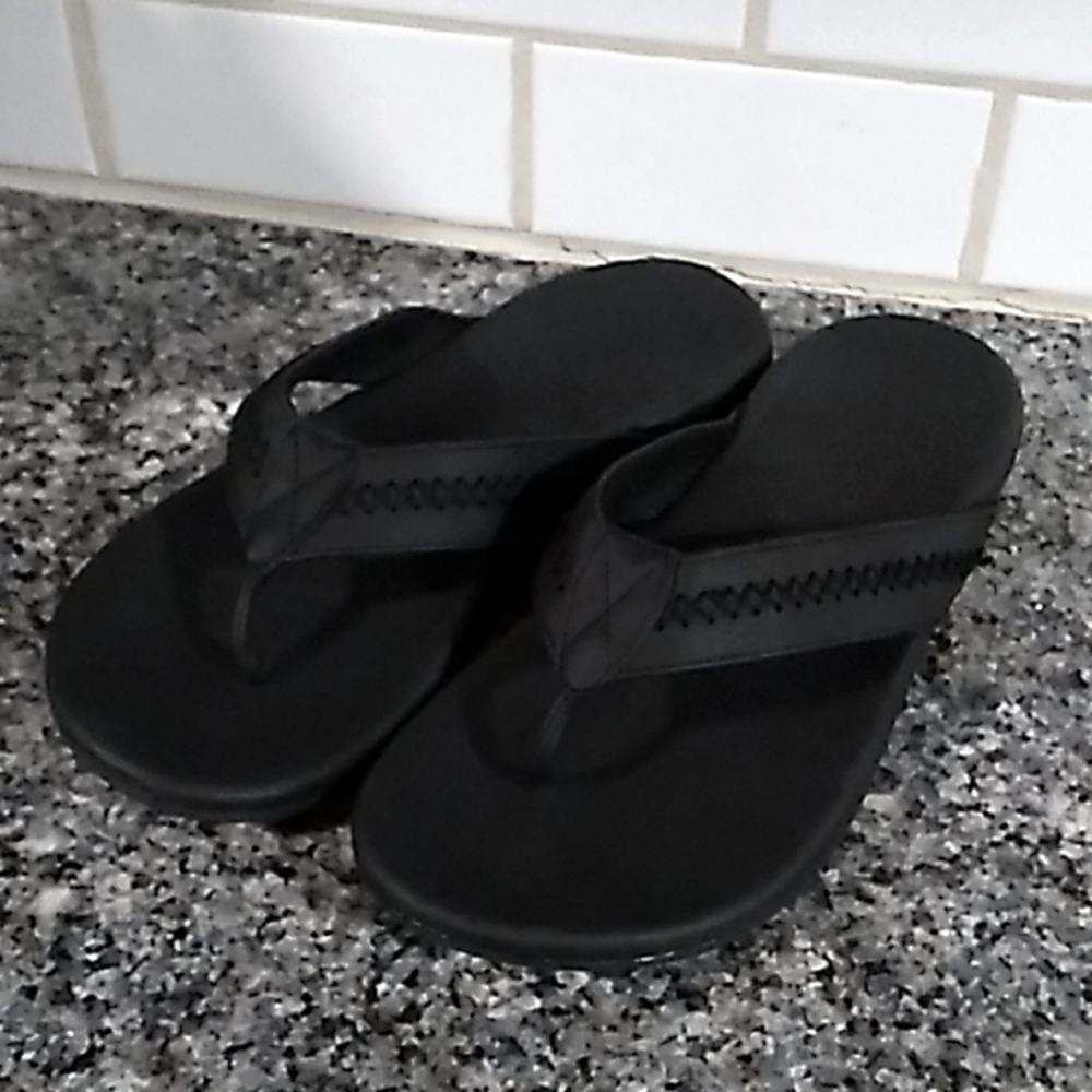 George Men's Black Thong Sandals. Size 9 NWOT